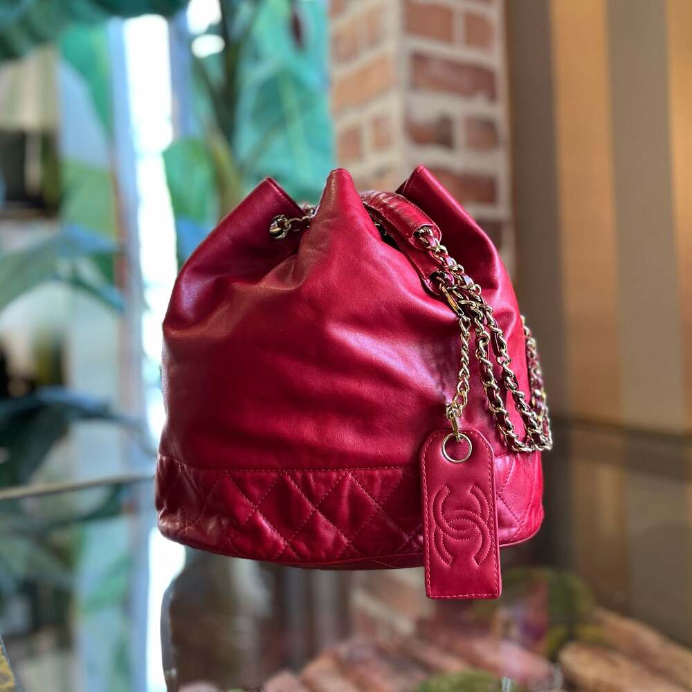 CHANEL Vintage Red Lambskin Leather Bucket Bag